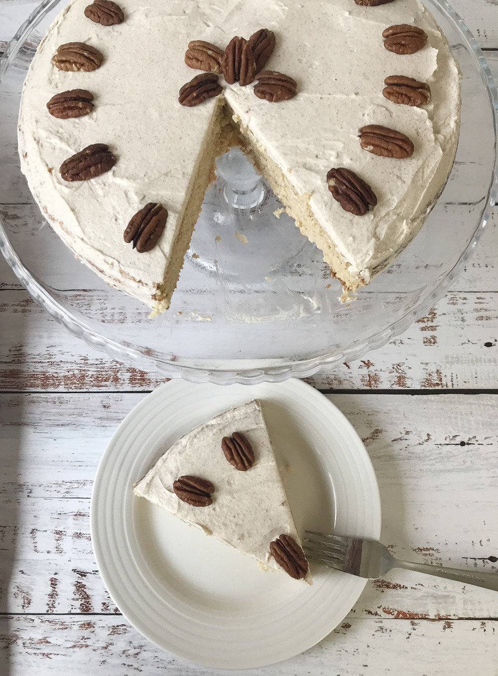 a slice of keto Pumpkin Cake in a plate.