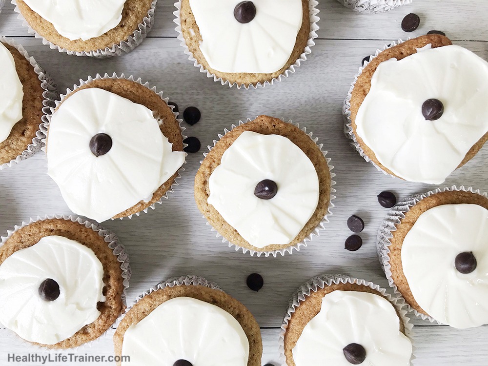 These low-carb keto coffee cupcakes are the best breakfast for a busy morning