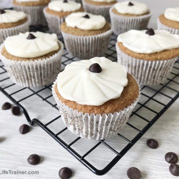 These low-carb keto coffee cupcakes are the best breakfast for a busy morning