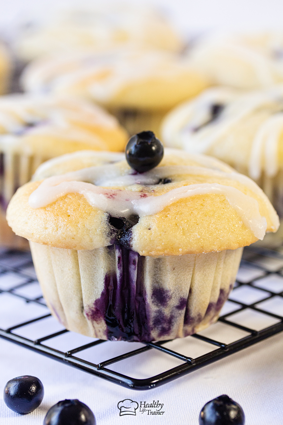 Lemon Blueberry Muffins With Sour Cream