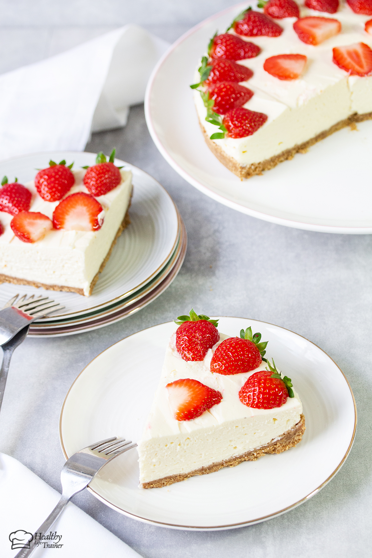 cut the philadelphia cheesecake into slices.