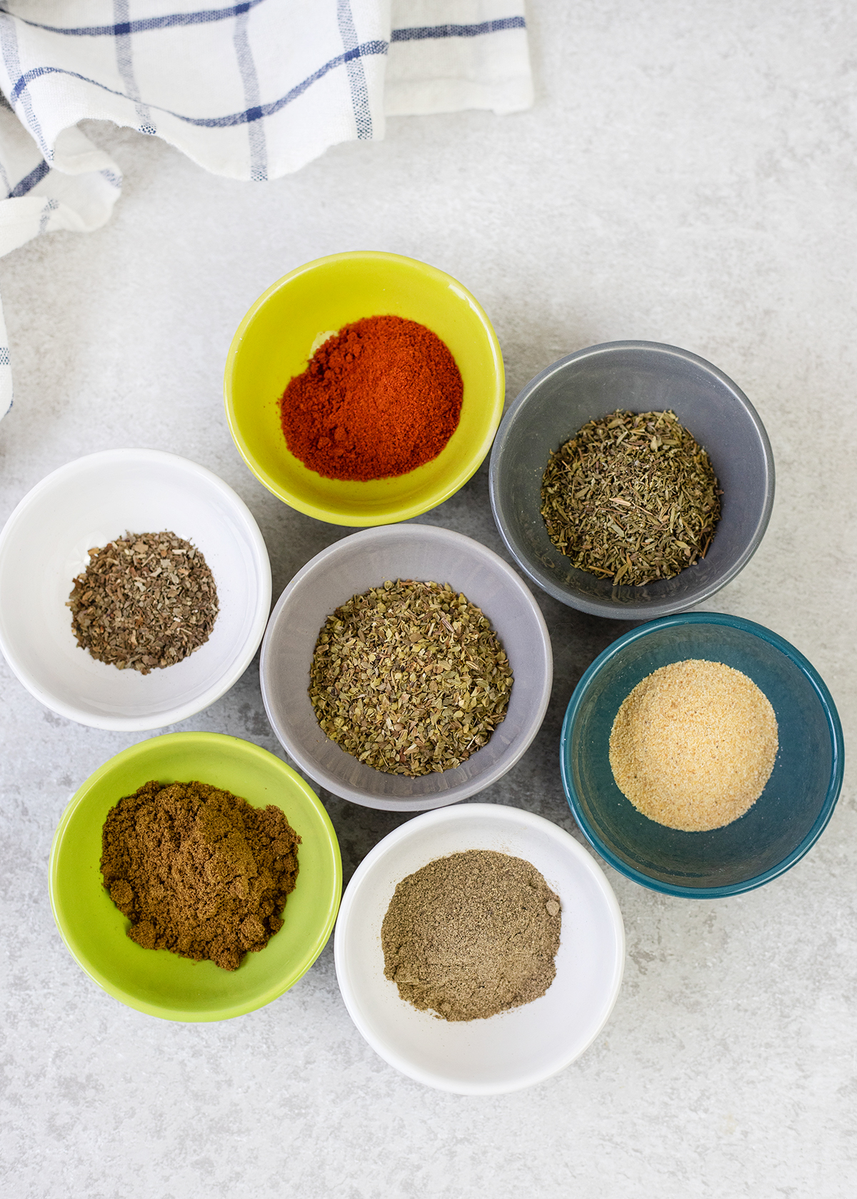 7 colourful small bowls