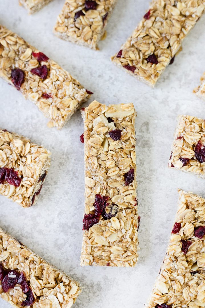 Homemade Oat and Honey Granola Bar Recipe (Easy & Chewy)