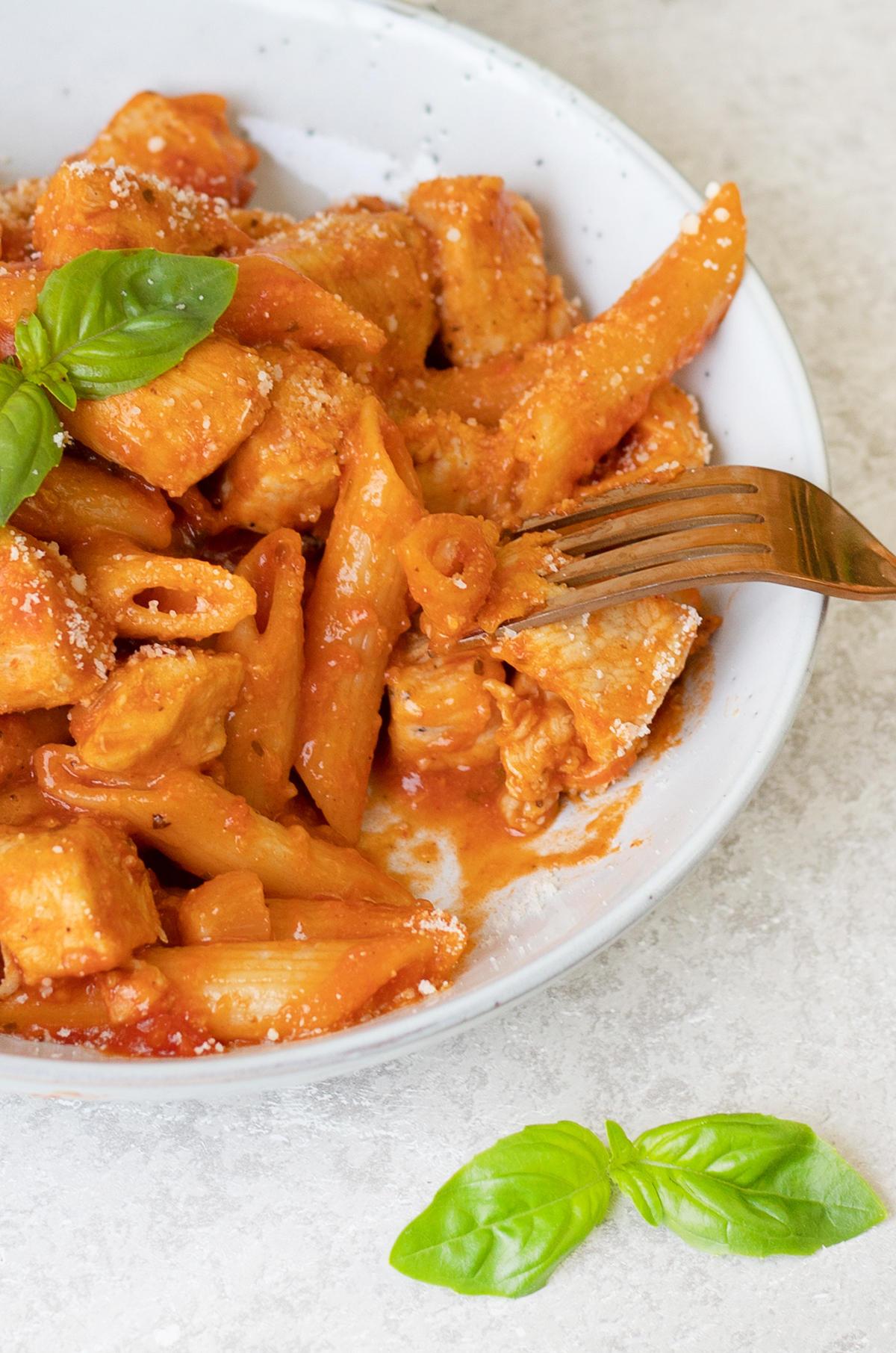 One Pot Chicken Arrabbiata Pasta