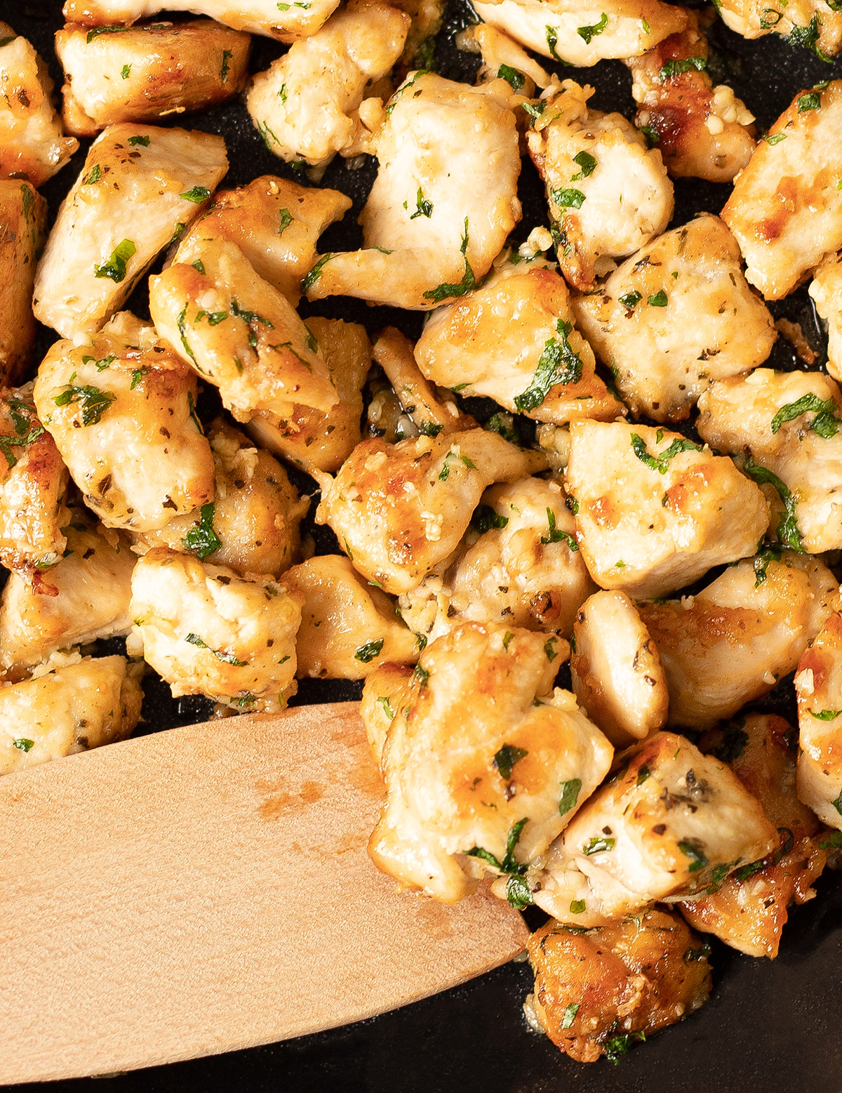 Garlic Butter Chicken Bites in a pan