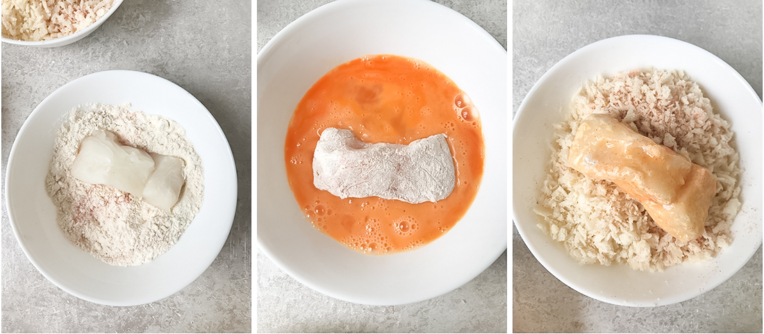 Line up 3 bowls, add in the first one beaten eggs, in the second one, mix the flour with half of the spices.