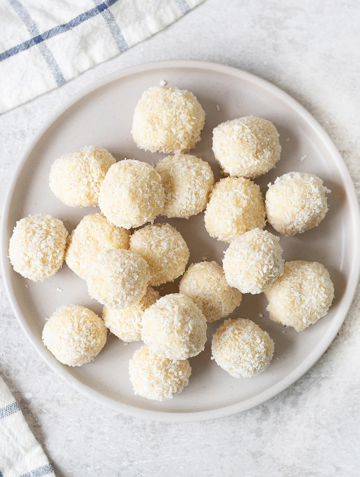 White Chocolate And Coconut Truffles