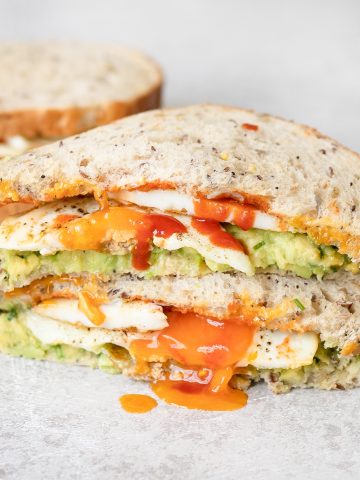 avocado egg sandwich