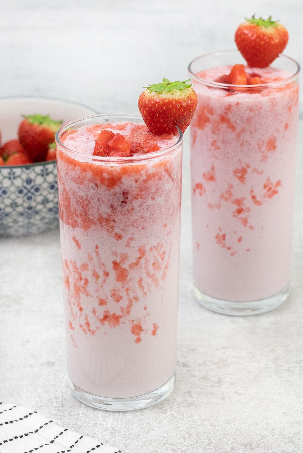 smoothie in two large glasses
