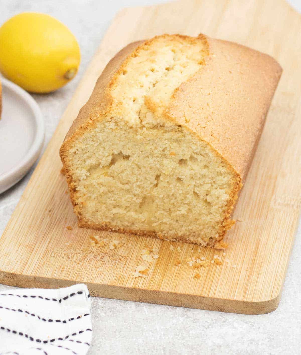 Cut the madeira loaf cake into 2 halves.