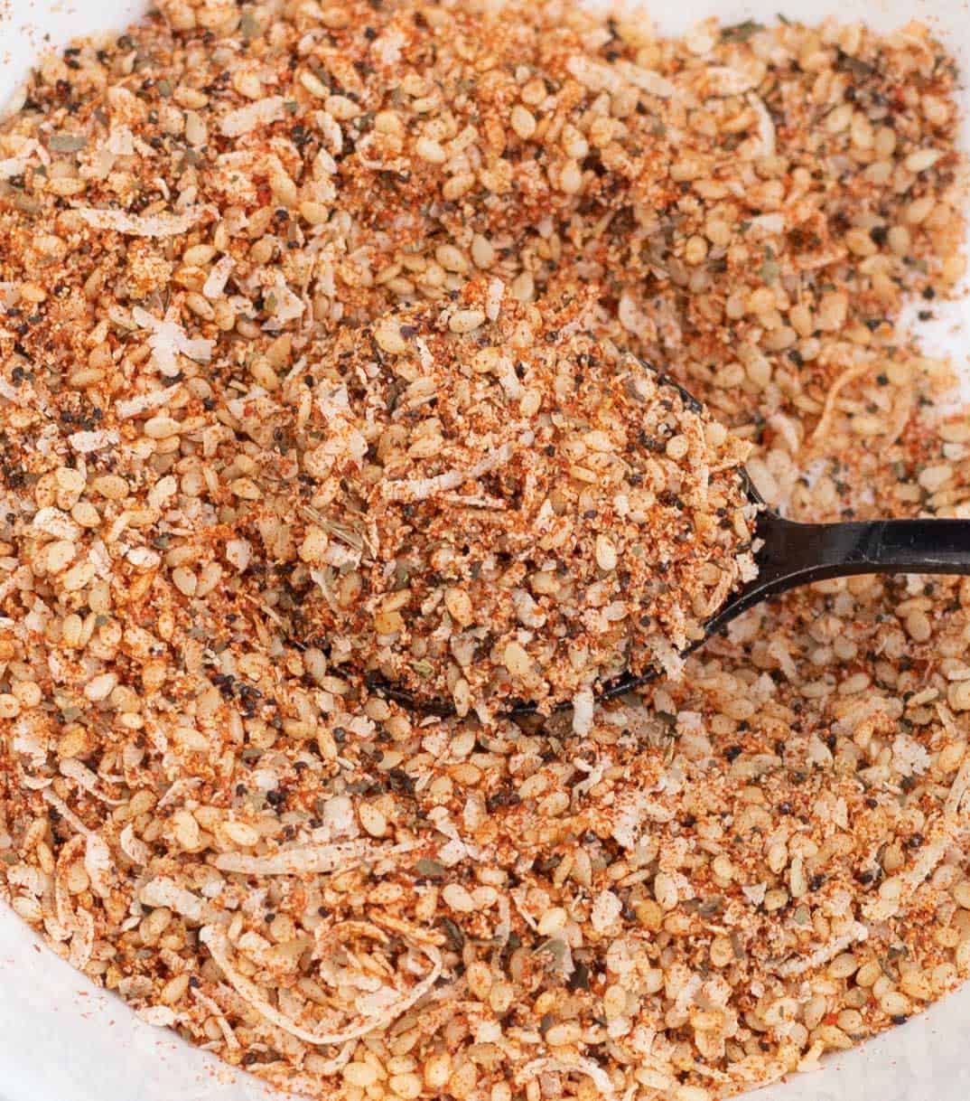 close shot to Salad Spice Mix in a plate.