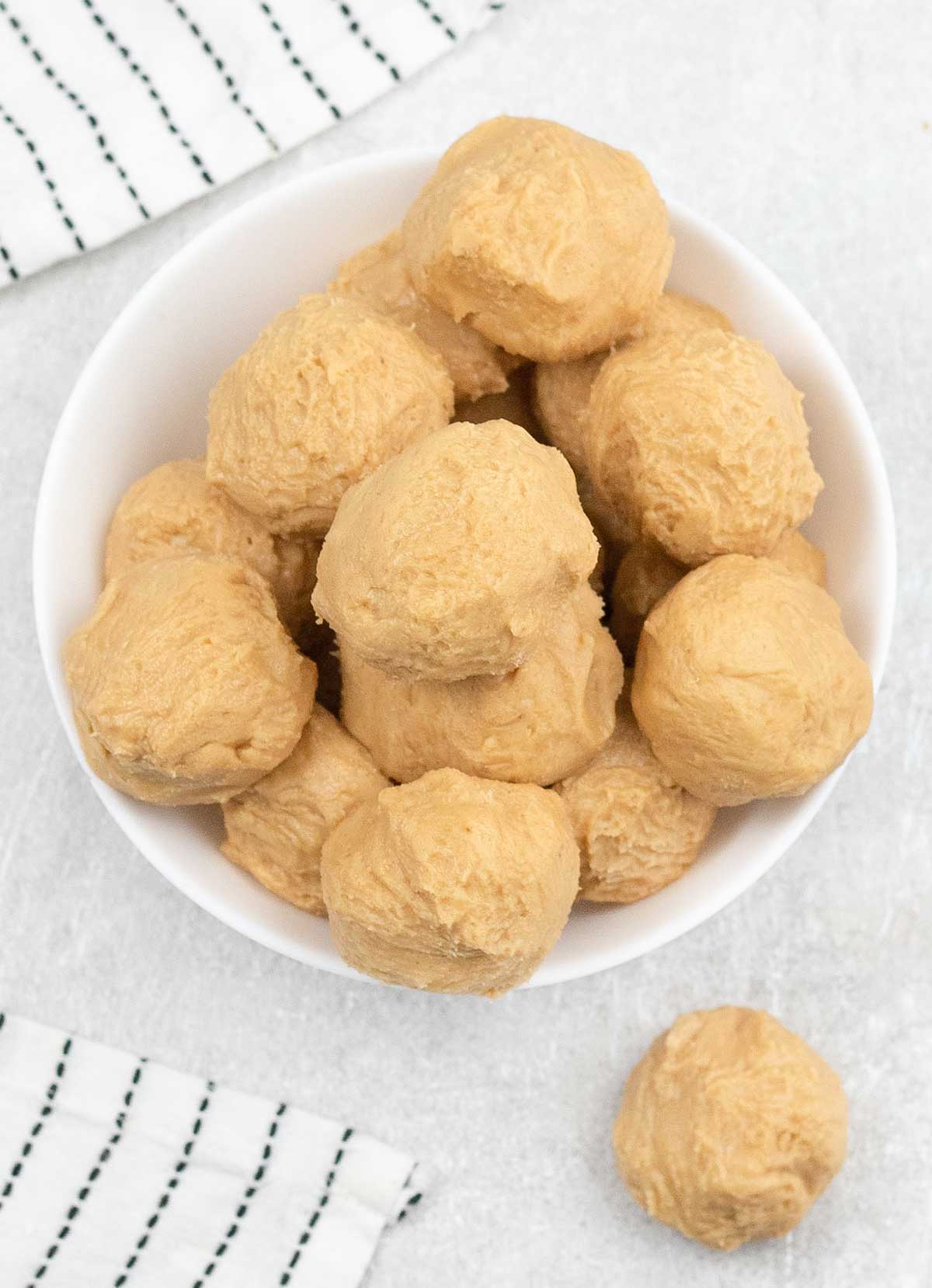 no bake Peanut Butter Balls in a bowl