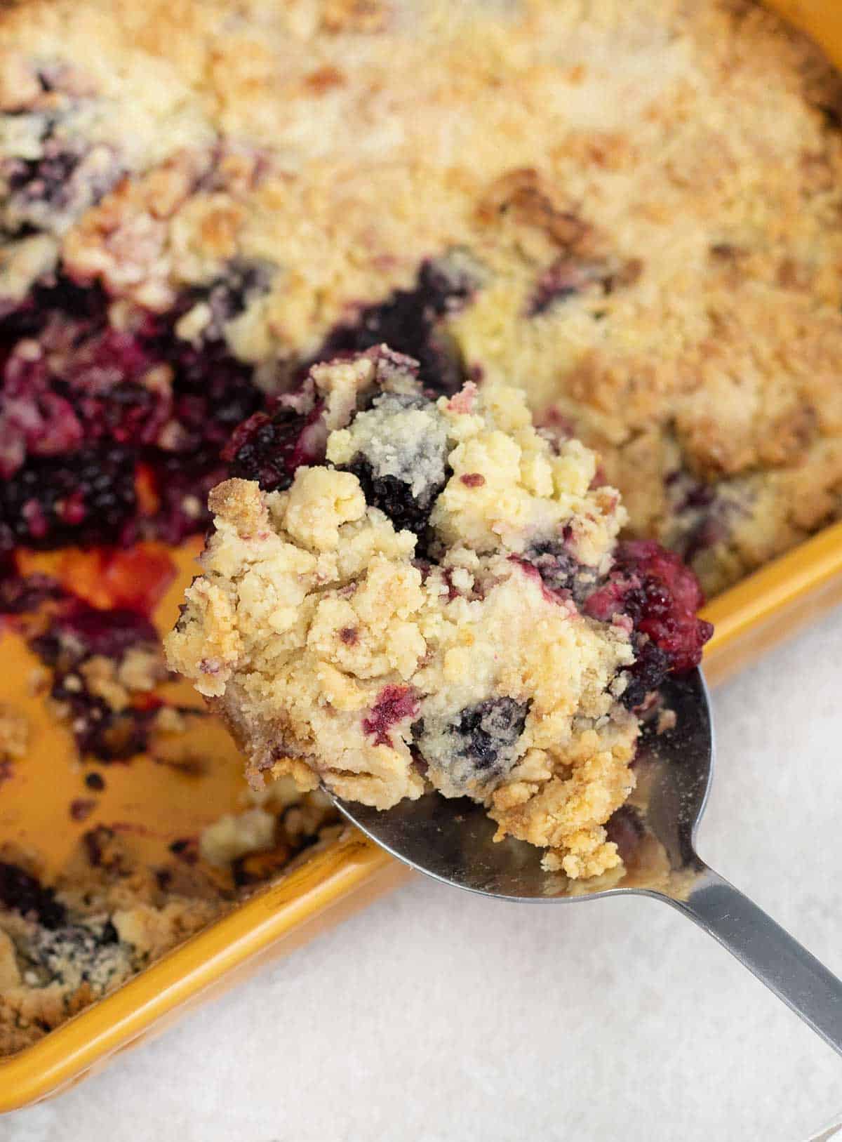 Easy Blackberry Cobbler With Cake Mix