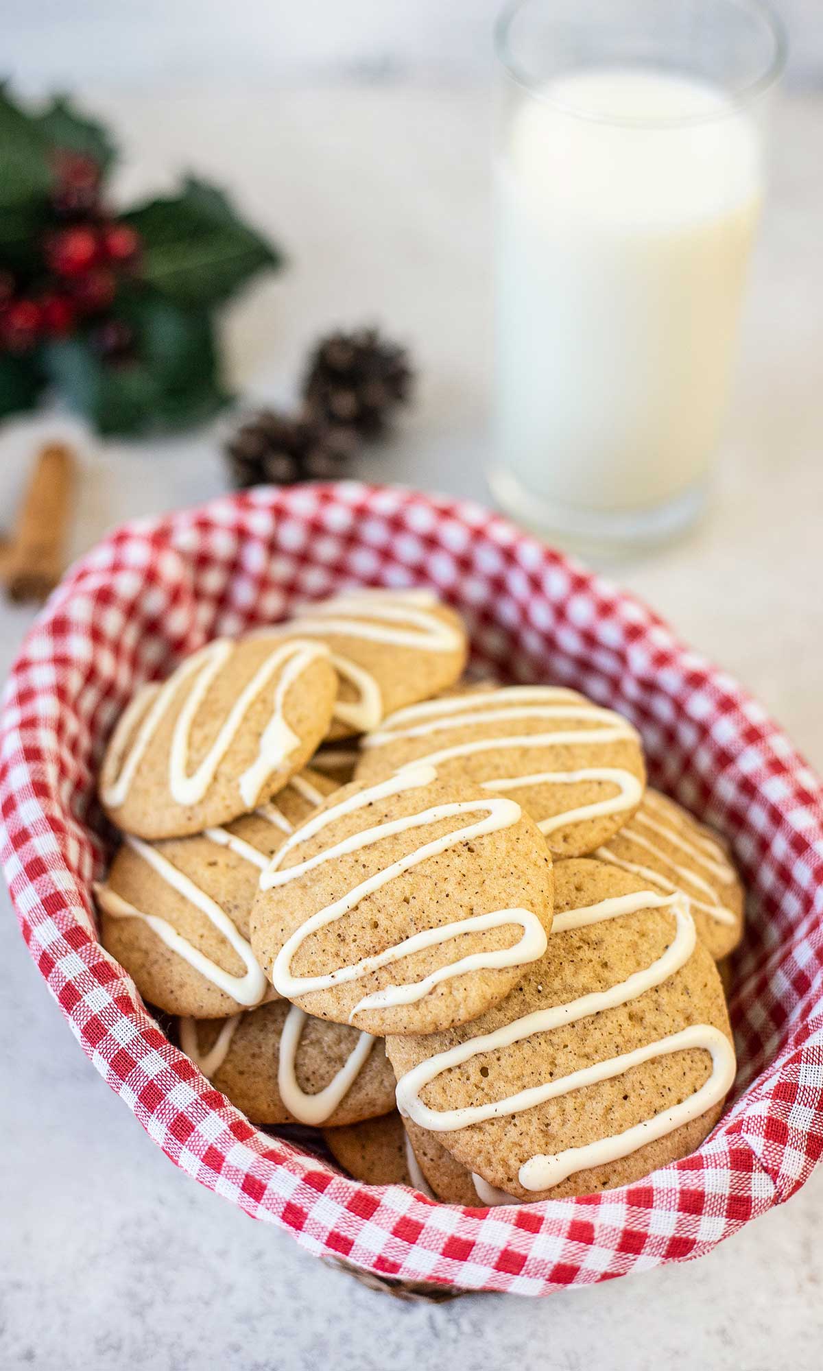Eggnog cookies in a gift basket.