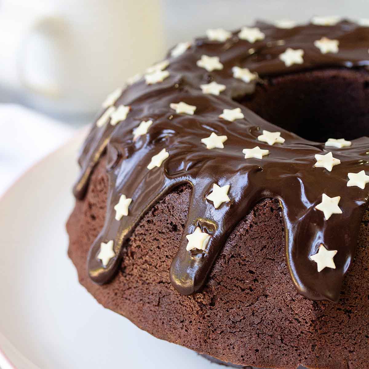 Chocolate Sour Cream Bundt Cake - Healthy Life Trainer