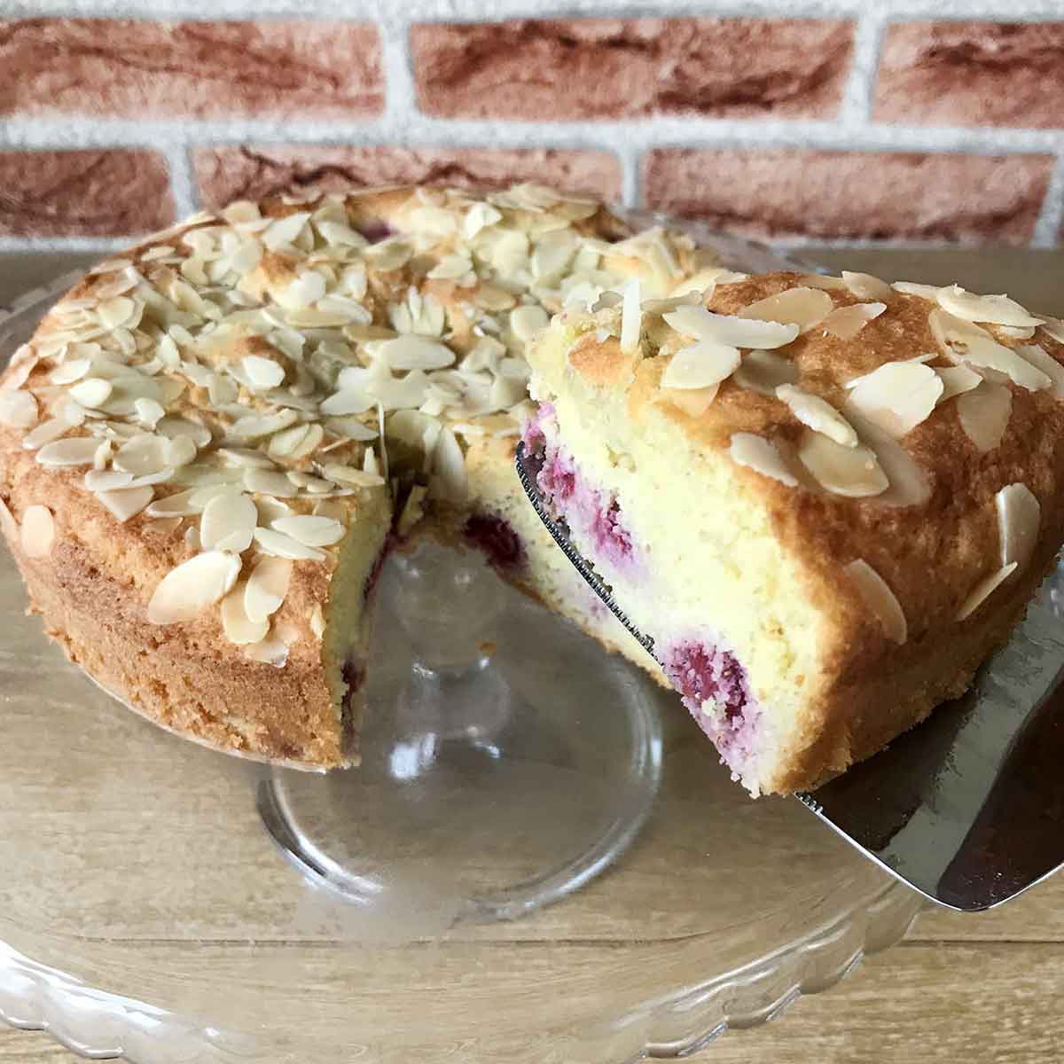 Keto Almond Raspberry Cake - Healthy Life Trainer